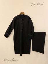 Black 2pc “Lawn “